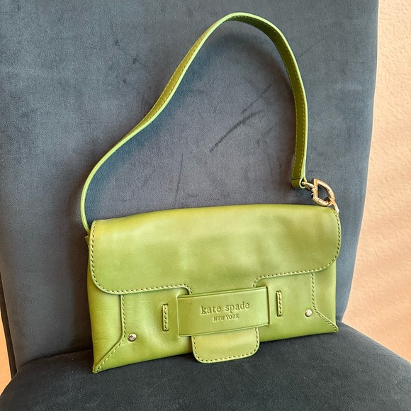Kate Spade Green convertible purse with floral lining - Picture 2 of 11